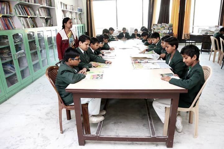 Sri Guru Harkrishan Public School-Library with teacher