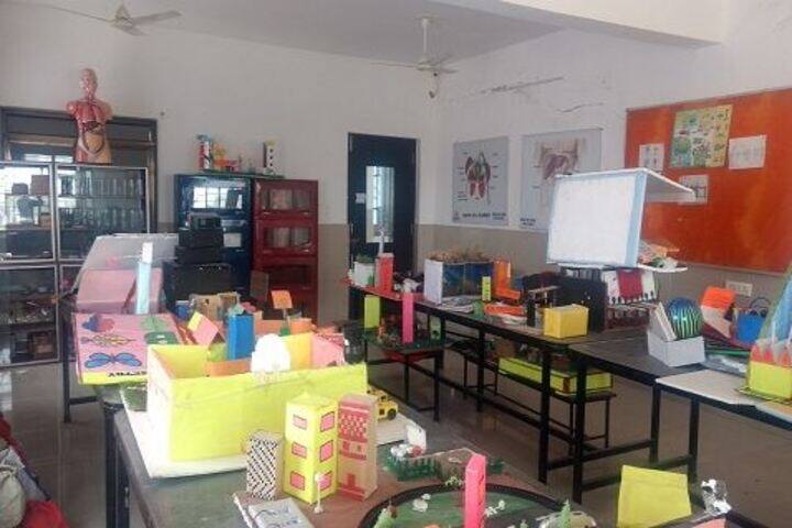 Step By Step High School-Biology Lab