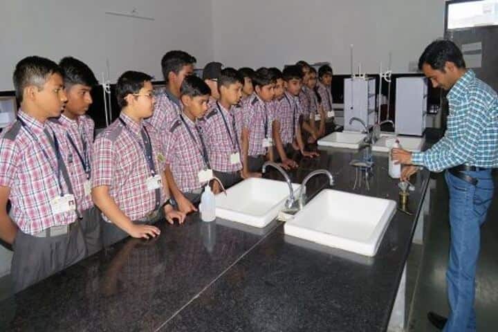 Step By Step High School-Chemistry Lab
