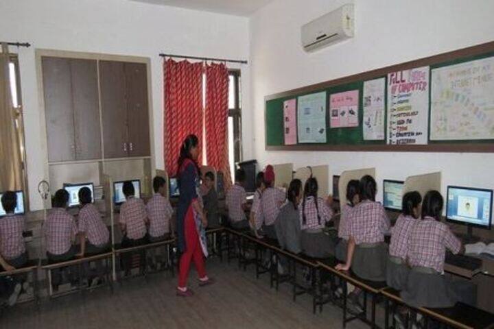 Step By Step High School-Computer Lab