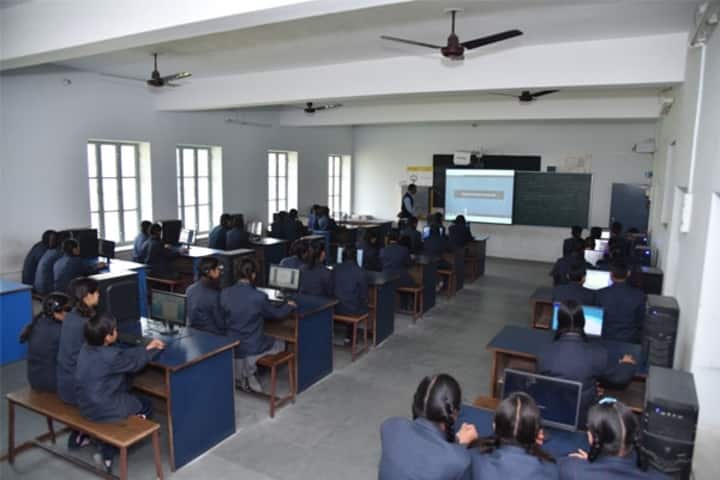Tagore Public Senior Secondary School-Smart Room