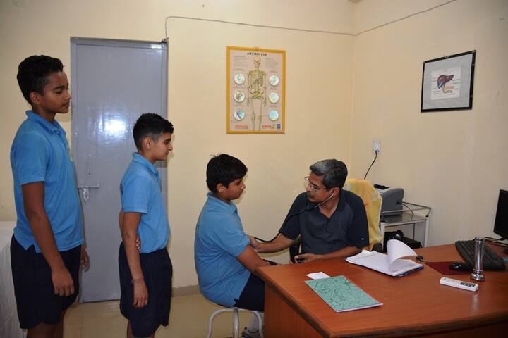 Vidya Niketan-Birla Public School-Health check up