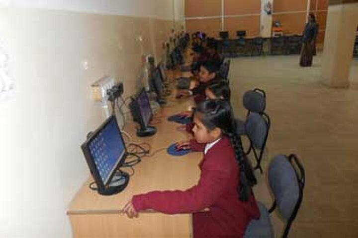 Yugantar International School- Computer Lab