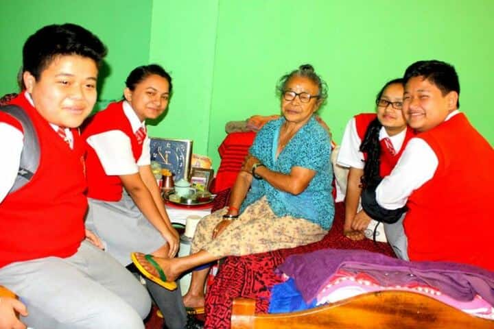 Daffodils Home Secondary School-Old Age home visit