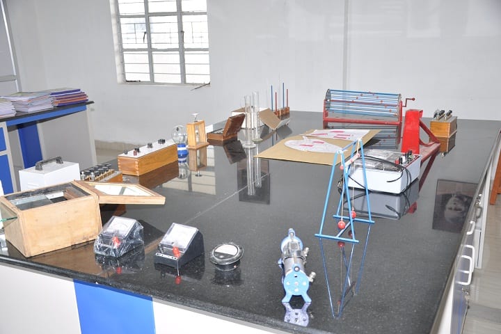 Bhartiya Vidya Bhavans Sri Venkateswara Vidyalaya-Science-Lab