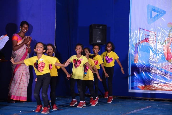 Aaa International School-Dance
