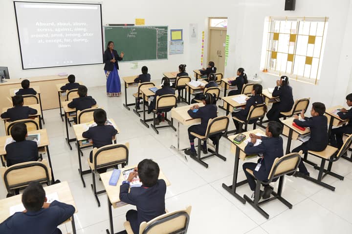Adhiyaman Public School-Class