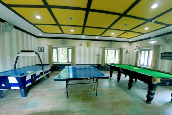 Adhiyaman Public School-Indoor Games