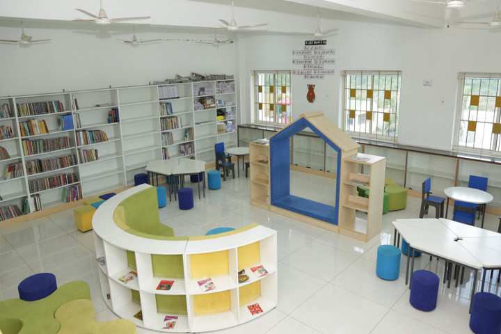 Adhiyaman Public School-Library