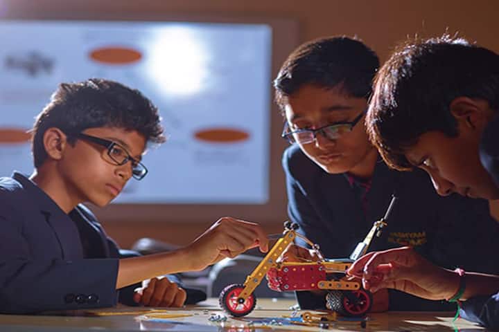 Bhashyam Blooms The Global School-Robotics