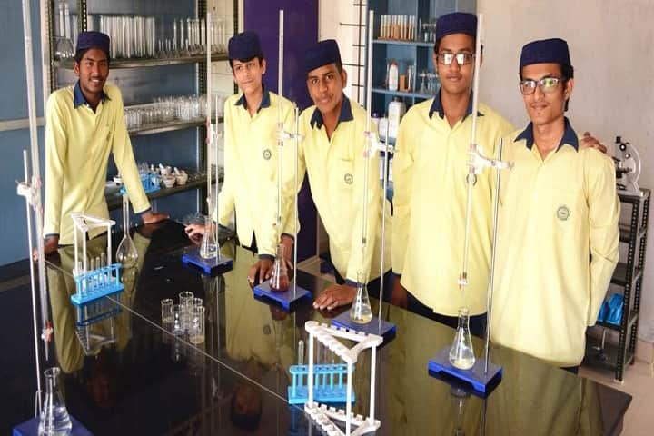 Al Munawara Islamic School Cbse-Laboratory