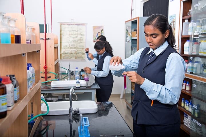 A R B International School-Chemistry Lab