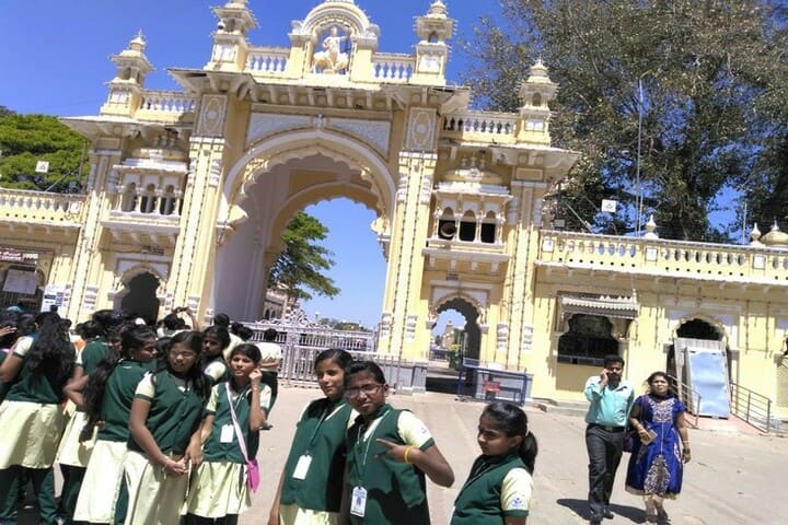 Arya Vidhyasshram International Residential School-Tour