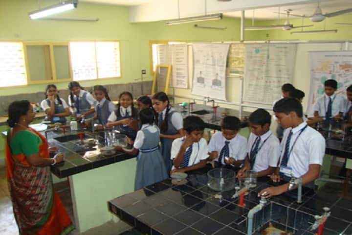 Atomic Energy Central School-Chemistry-Lab