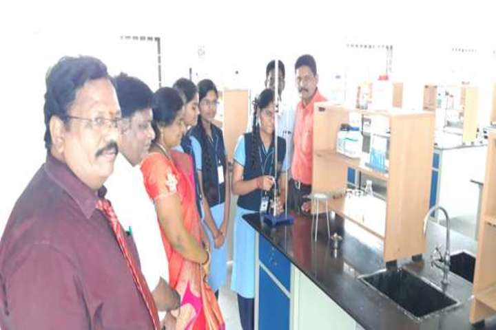 Bharat International School-Chemistry Lab