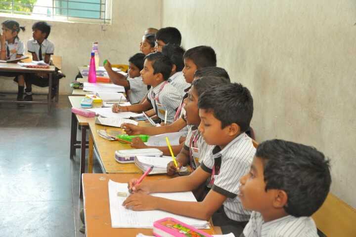 Bharathi Vidhya Bhavan School-Drawing Activity