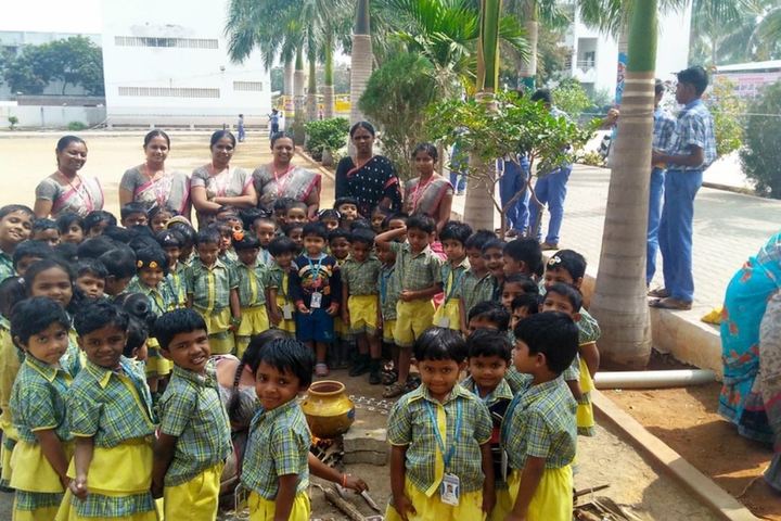 Bharathiyar Hi-Tech International School-Students In Uniform