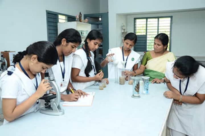 Bharati Vidyalaya Senior Secondary School-Physics Lab