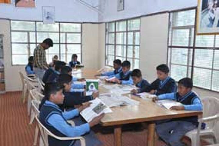 BhavanS Gandhi Vidyashram-Library