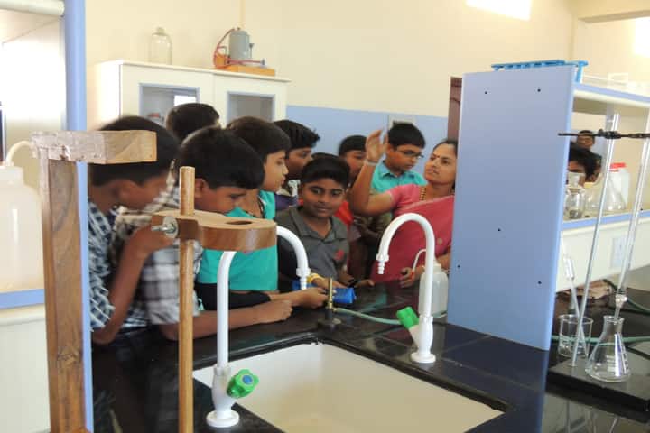 Blossom Public School-Chemistry Lab