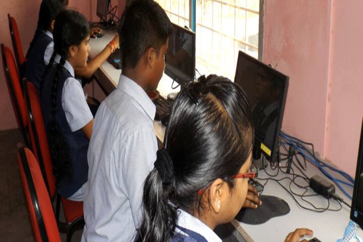 Brammaas Vidhyalaya School-Computer Lab