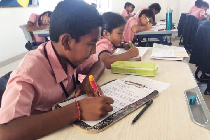 Brilliant Vidya Bhavan-Hand Writing Competition