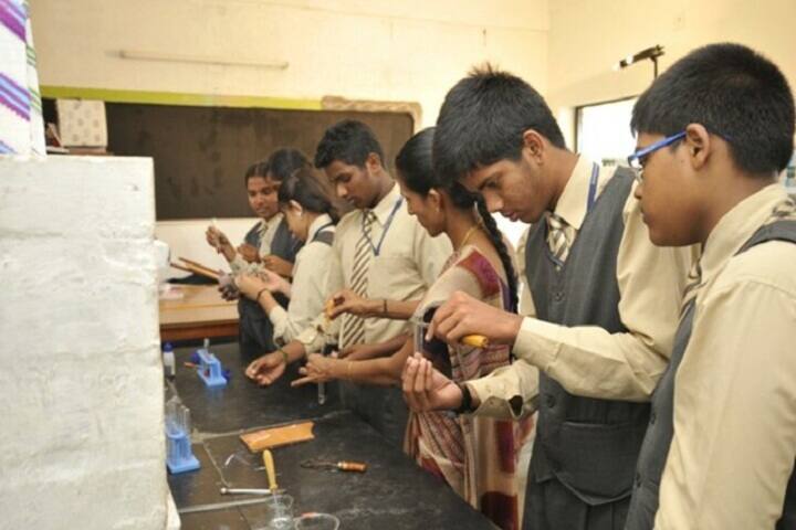 Brindhavanna Vidhialaya School-Chemistry Lab