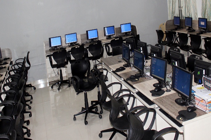 Chelammal Vidhyaashram-Computer Lab