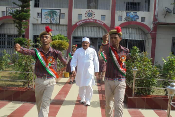 Nikhil Shyama D A V Public School-Welcoming The Guest