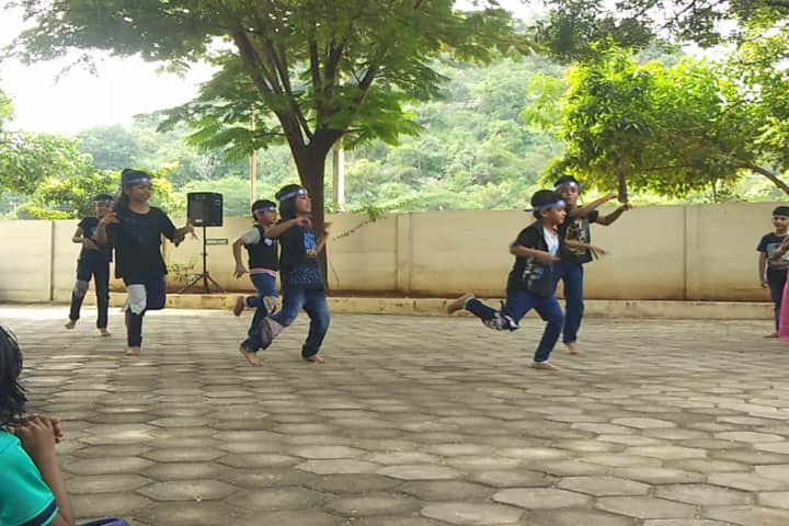 Dobbs Public School-Dance Performs