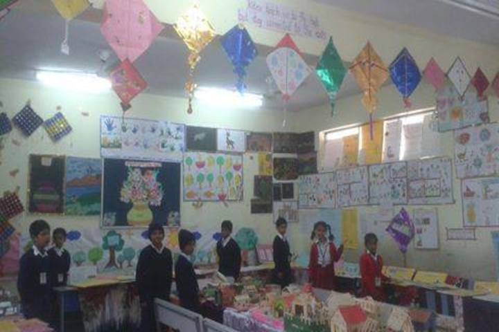 Notre Dame Academy-Art Room