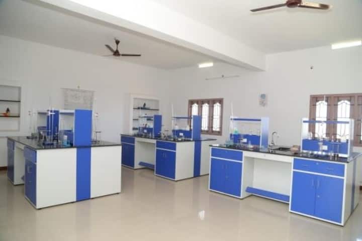 Green Park Smart School-Science Lab
