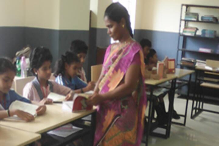 GRT Mahalakshmi Vidyalaya-Library