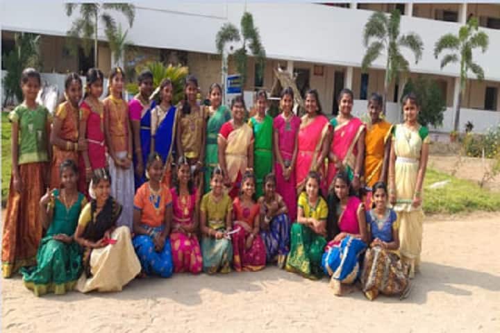Gurumuki Vidhyasshram Matriculation School-Pongal Celebration