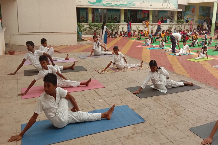 Jayapriya Vidyalaya-Yoga