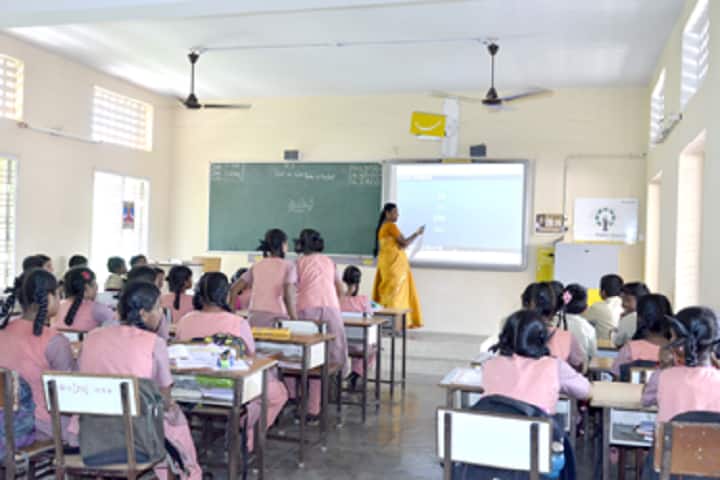 Kamala Subramaniam Secondary School-Smartclassroom