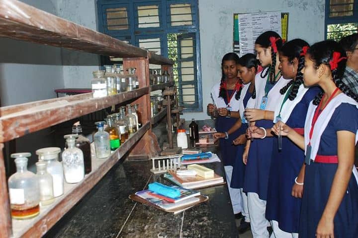 BHPV Senior Secondary School-Chemistry Lab