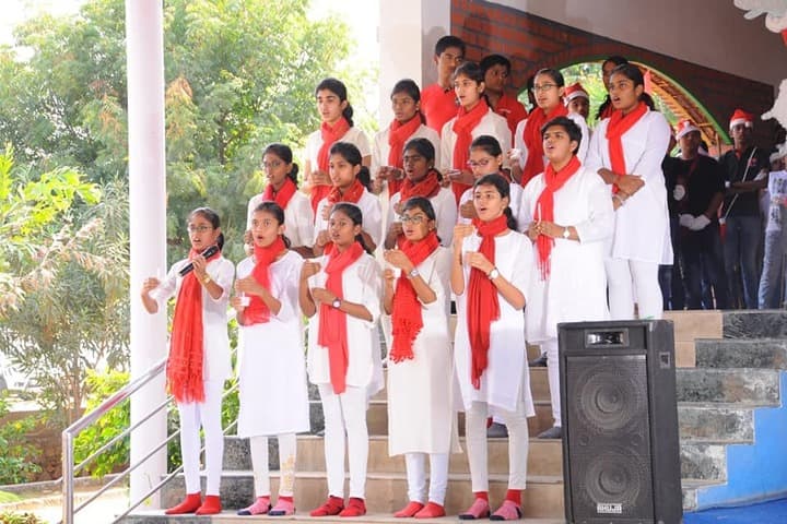 Kids Club School-Singing