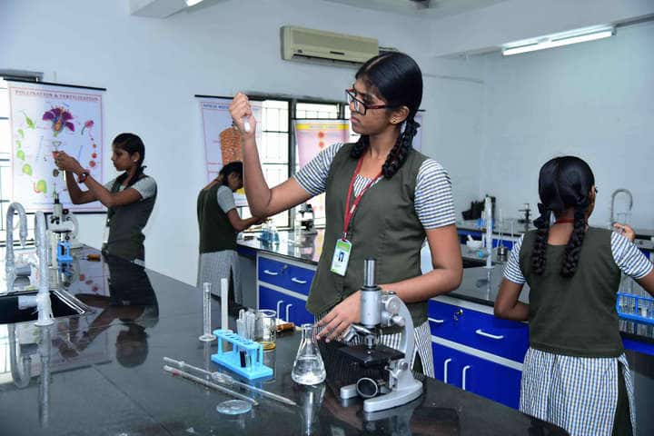 Kurinji School-Physics Lab