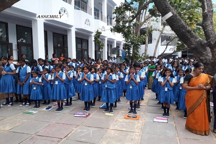 La Chataline Junior College-Prayer