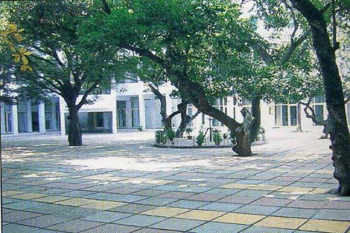 La Chatelaine Residential Junior College-Campus
