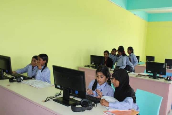 LHL CBSE School-Computer Lab