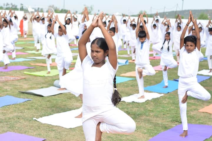 Lightworkers Academy-Yoga Day