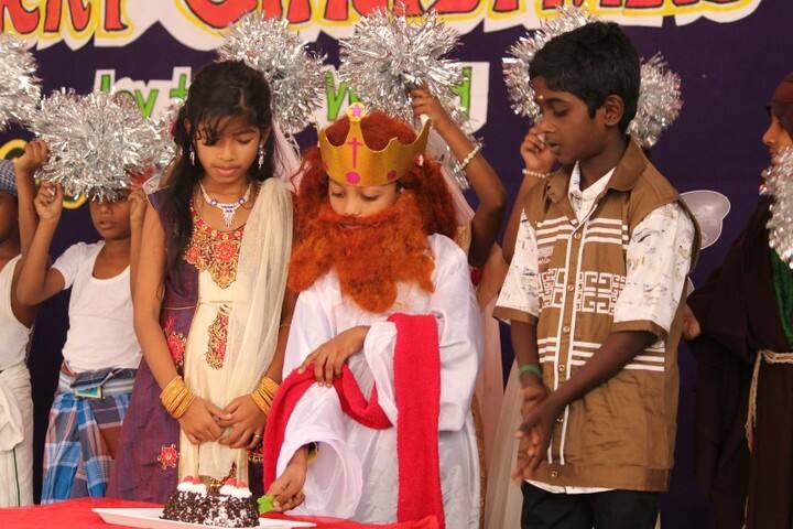 Loyola Academy-Cake Cutting