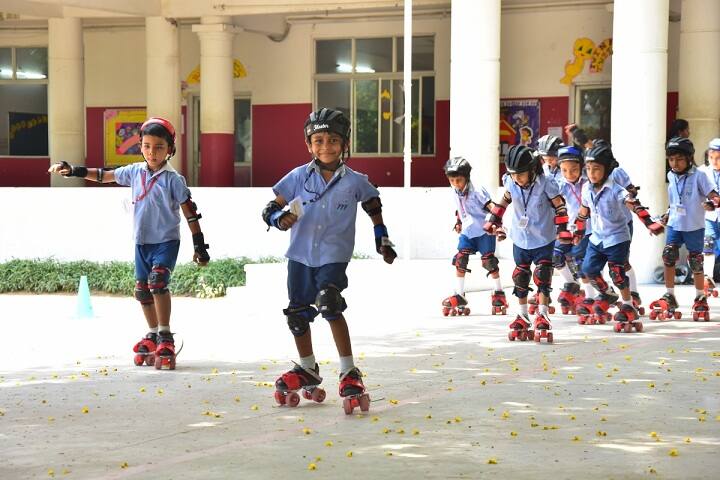 M A V Vidyashram-Skating