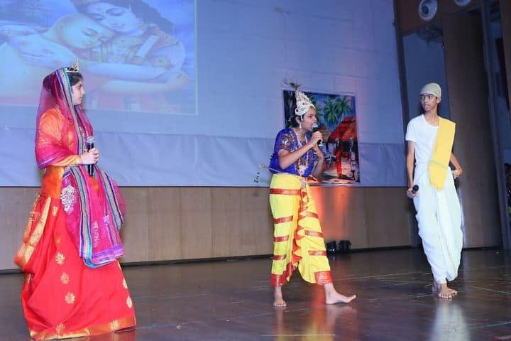 Mahindra World School-Drama