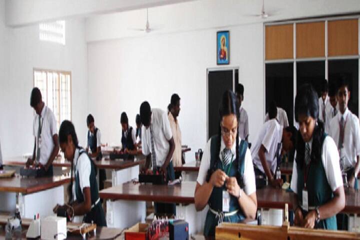 Montfort School-Physics Lab