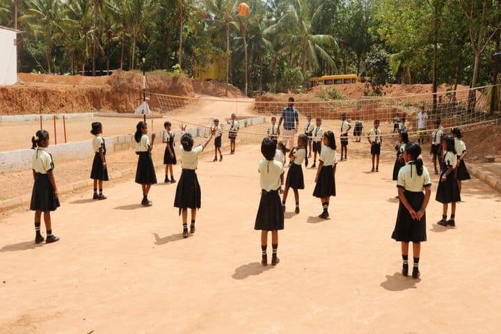 Mount Litera Zee School-Throw Ball