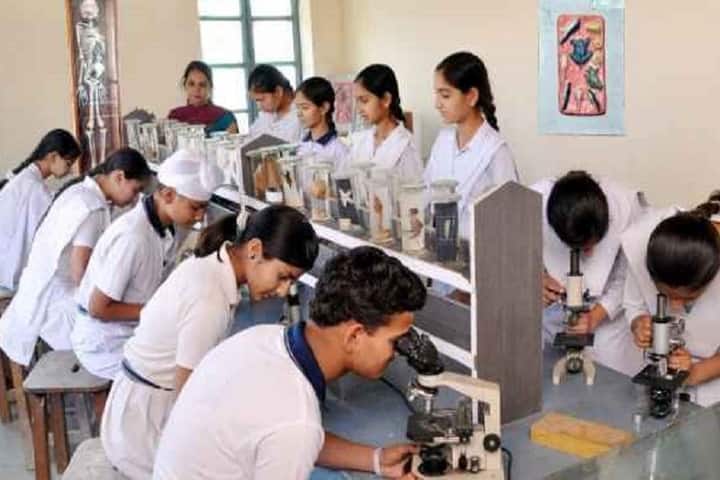 Patliputra Vidyapeeth-Science Lab