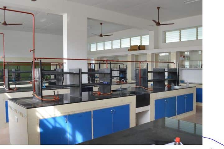 Notredame Of Holycross School-Chemistry Lab
